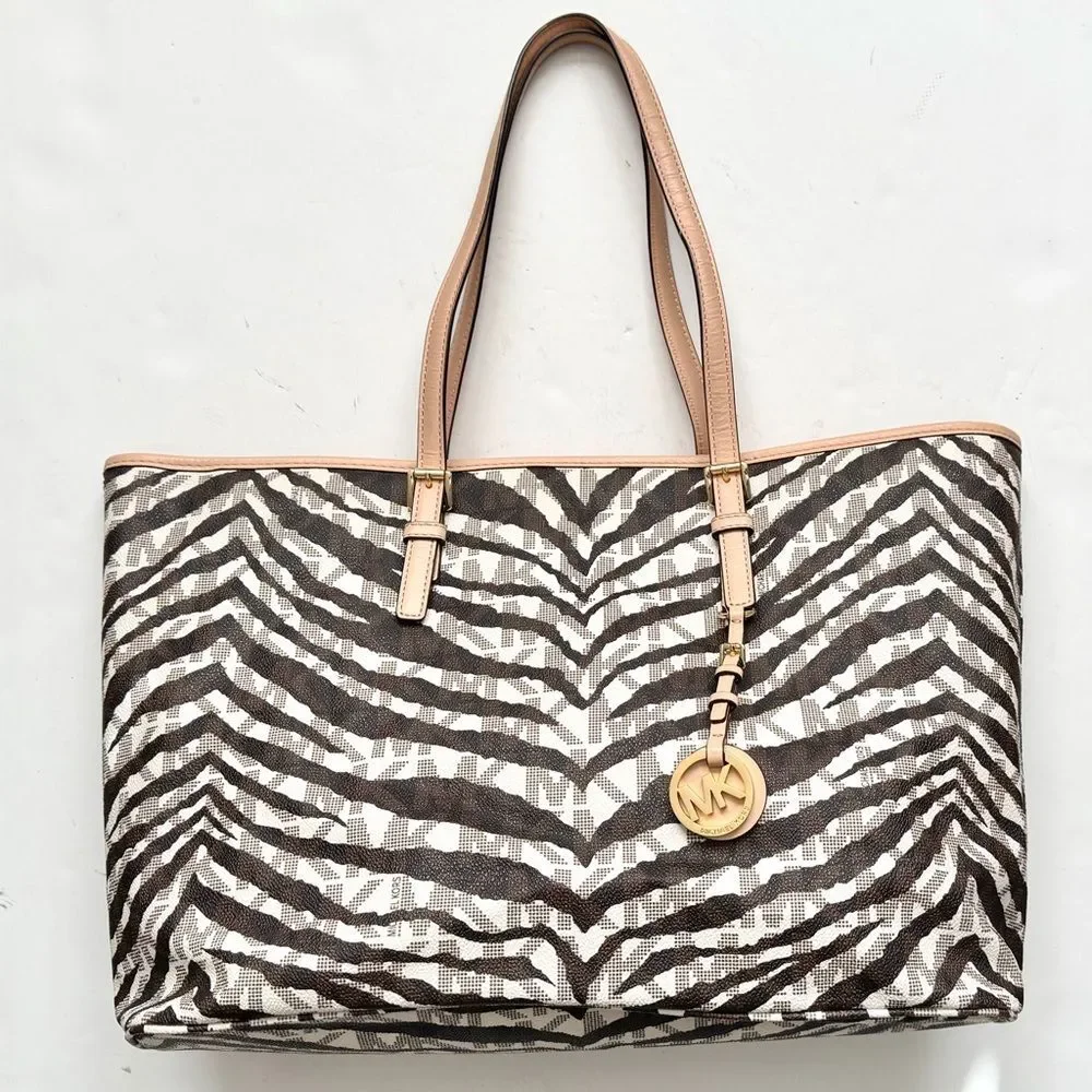Michael Kors Jet Set Travel Vanilla Tiger Multifunction Tote Bag